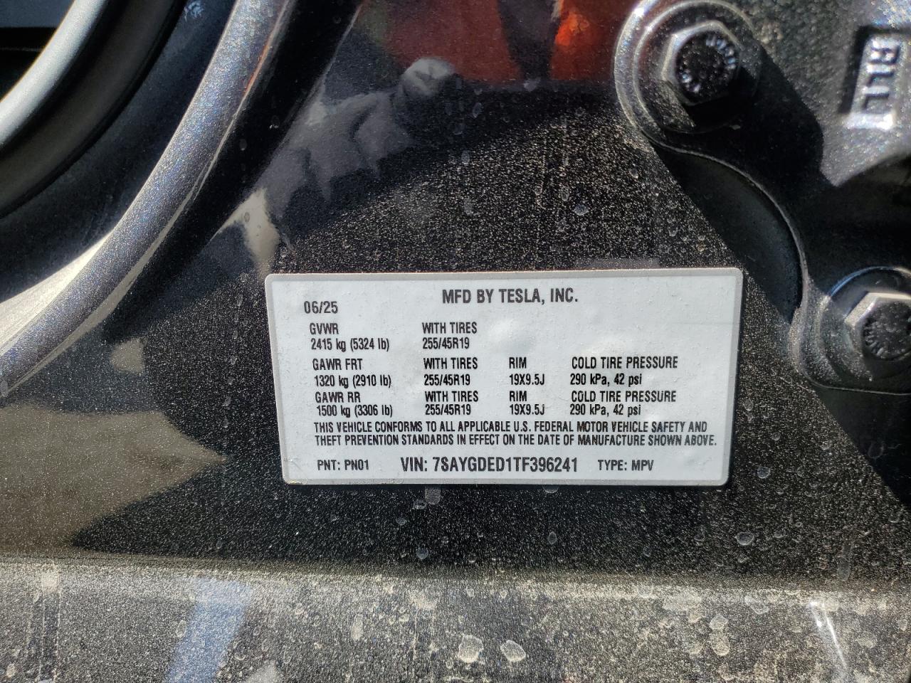 2026 Tesla Model Y VIN: 7SAYGDED1TF396241 Lot: 66102505