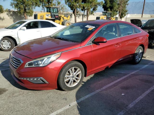  HYUNDAI SONATA 2015 Czerwony