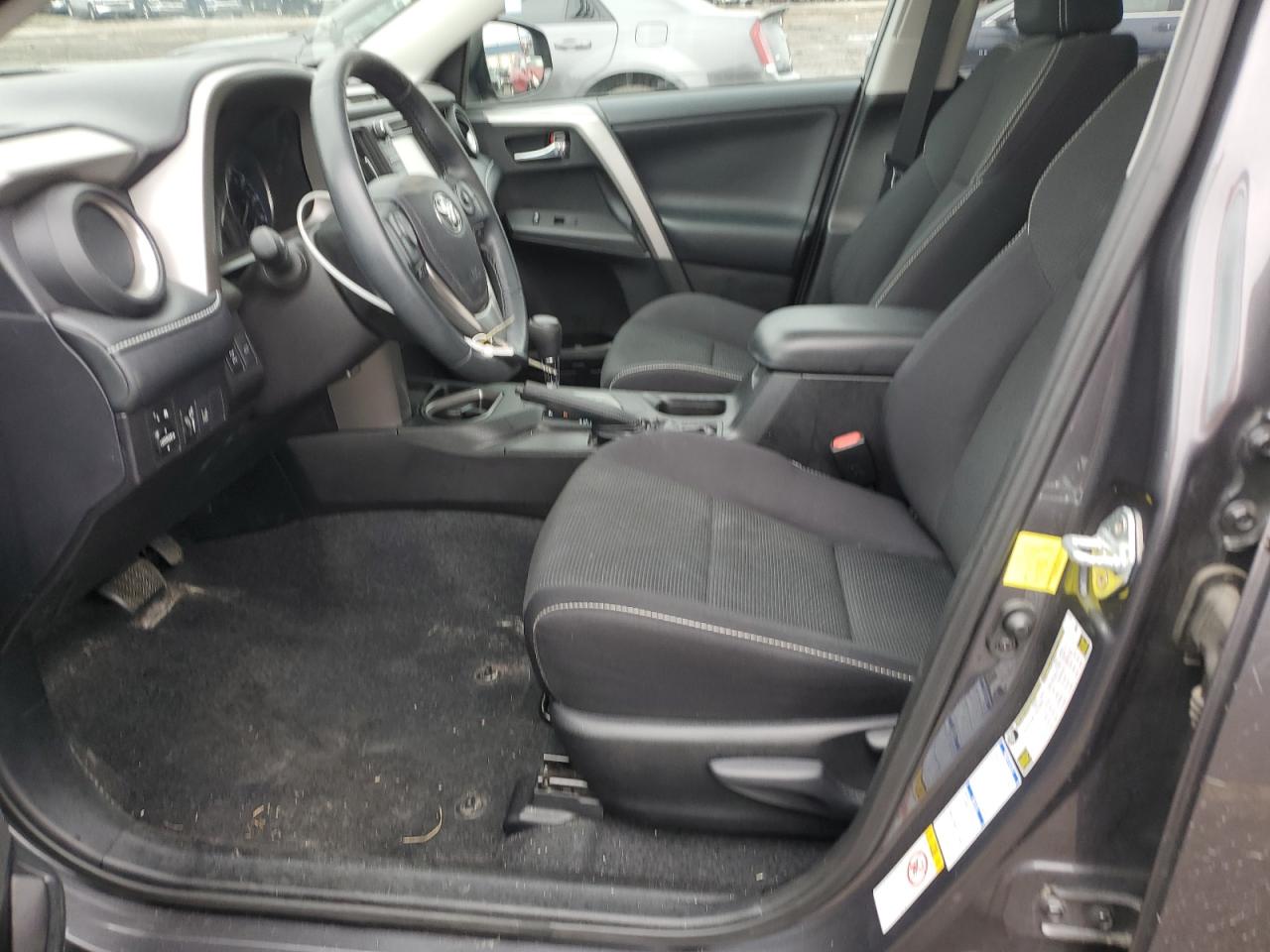 2017 Toyota Rav4 Xle VIN: 2T3RFREV1HW621866 Lot: 69590945