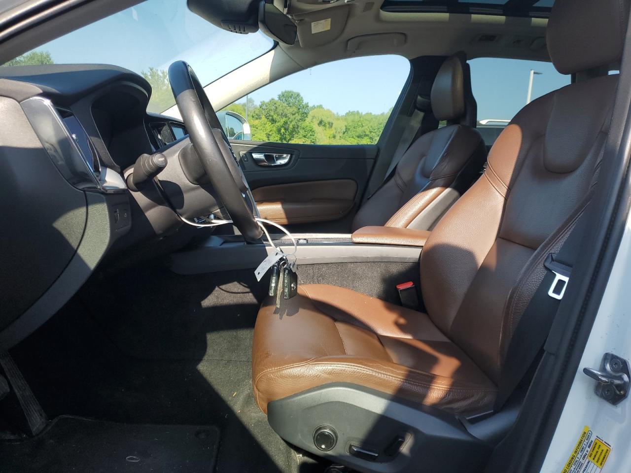 2018 Volvo Xc60 T5 VIN: LYV102RK1JB078554 Lot: 68521335