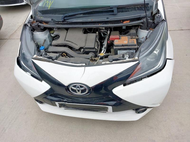 2015 TOYOTA AYGO X-PRESSION VVT-I 