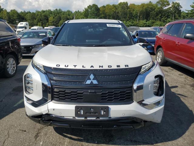  MITSUBISHI OUTLANDER 2024 Biały