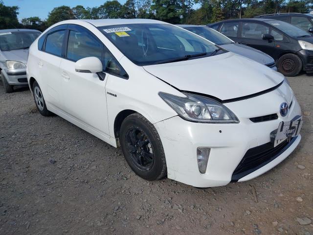 2015 TOYOTA PRIUS T4