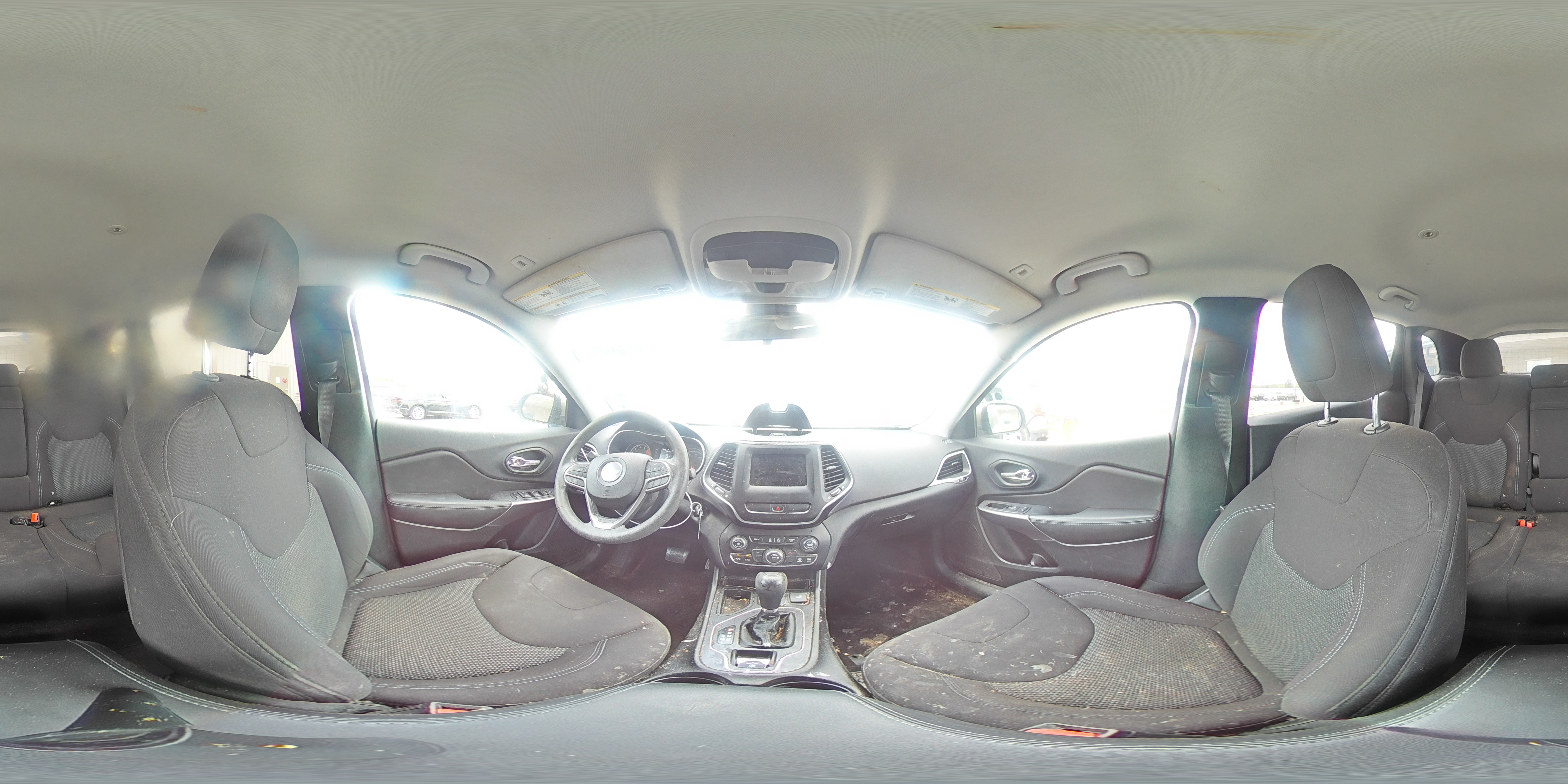 2019 Jeep Cherokee Latitude VIN: 1C4PJLCX0KD131785 Lot: 67344605