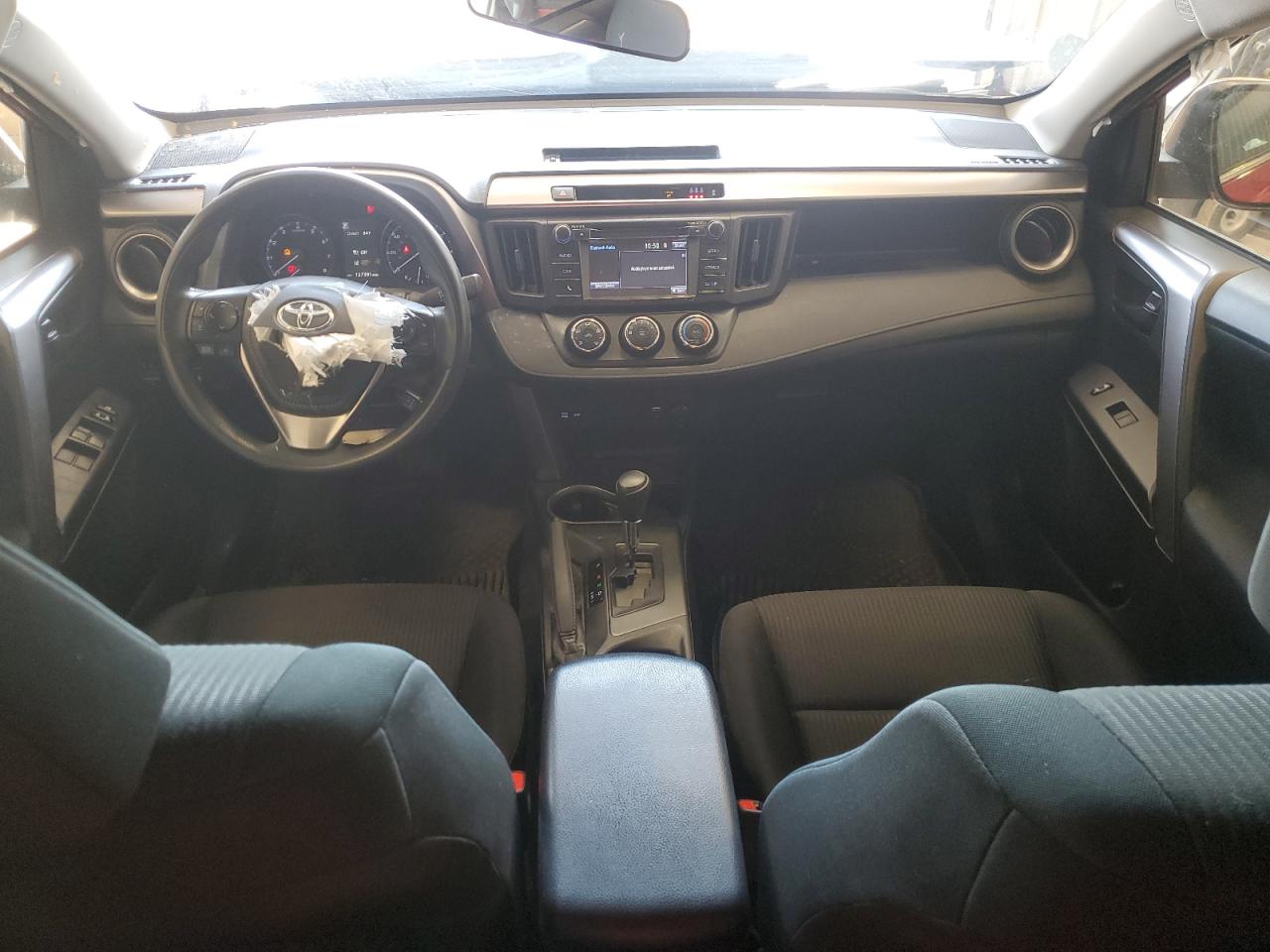 2017 Toyota Rav4 Le VIN: JTMBFREV8HJ154266 Lot: 68327615