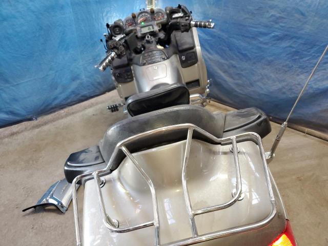 2002 HONDA GL1800   
