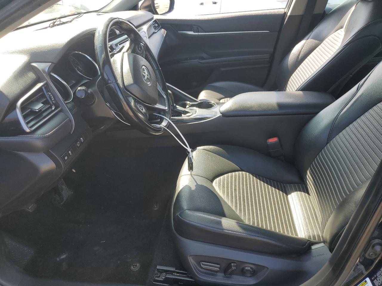 4T1B11HK1KU245768 2019 Toyota Camry L