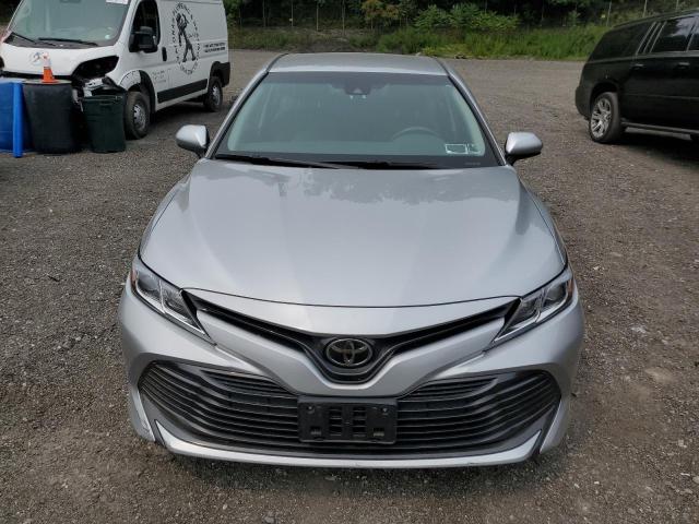  TOYOTA CAMRY 2018 Silver