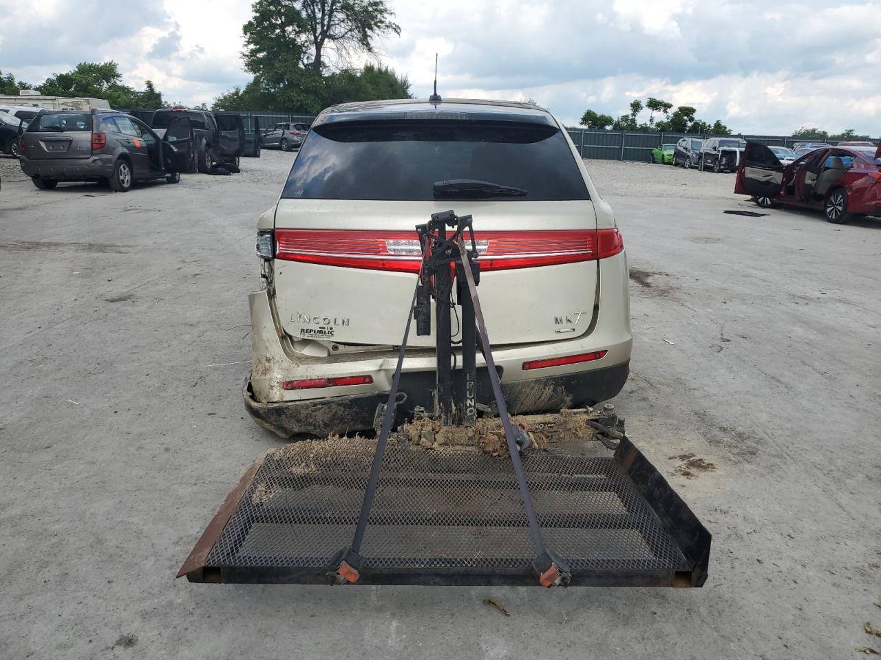 2011 Lincoln Mkt VIN: 2LMHJ5AT9BBJ54200 Lot: 67465695