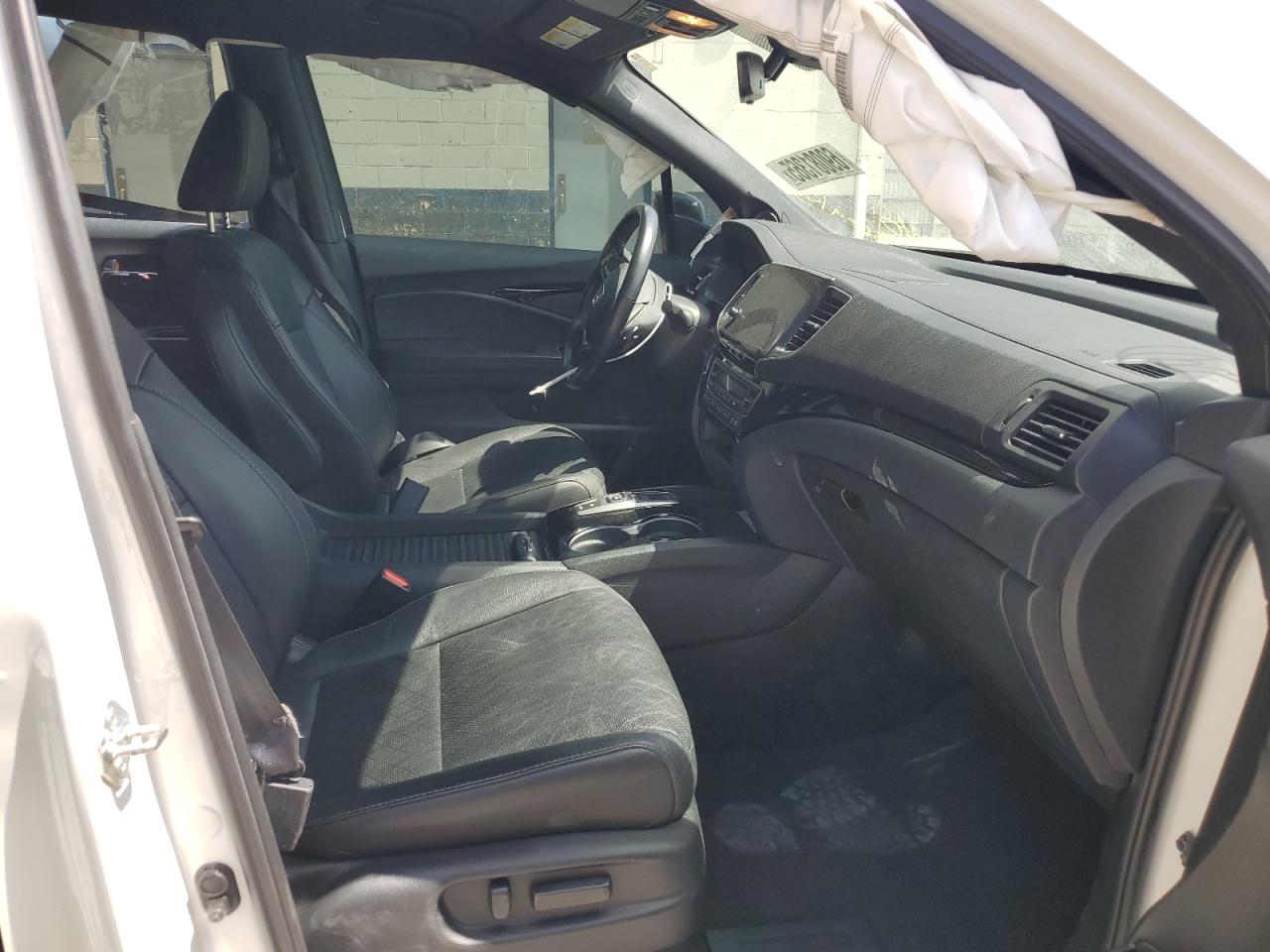 2020 Honda Passport Elite VIN: 5FNYF8H08LB016859 Lot: 69081365