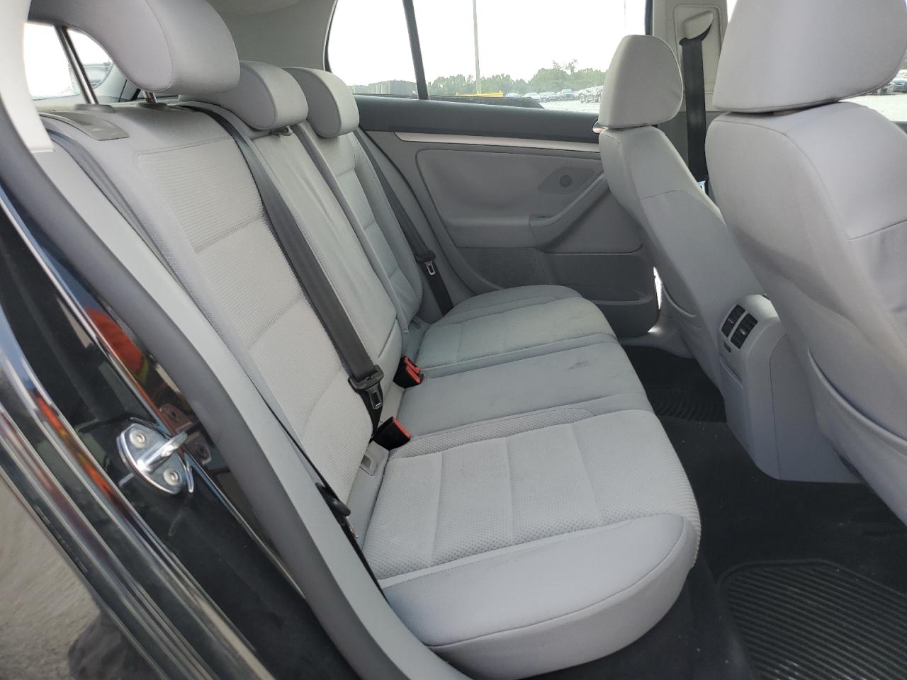 2009 Volkswagen Rabbit VIN: WVWDA71K19W015219 Lot: 67967185