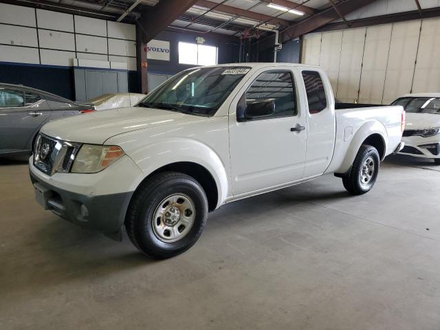 Pickups NISSAN FRONTIER 2012 Biały
