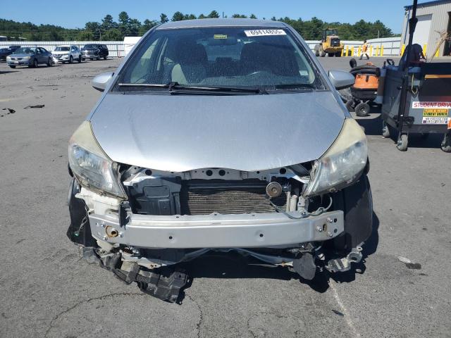 Hatchbacks TOYOTA YARIS 2012 Srebrny