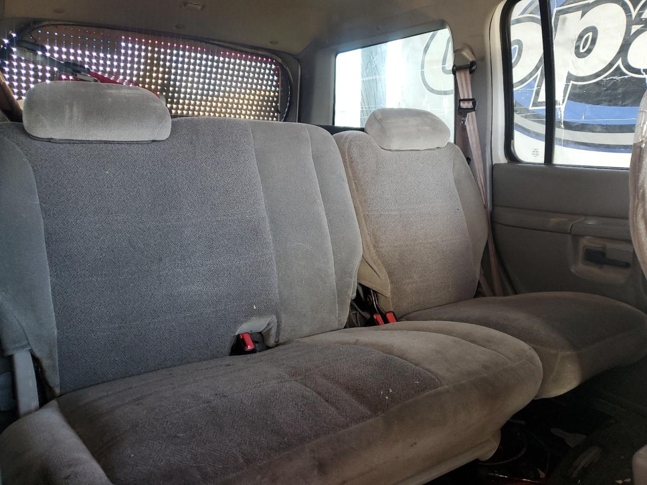 2000 Ford Explorer Xls VIN: 1FMZU72X6YUB65596 Lot: 69321075