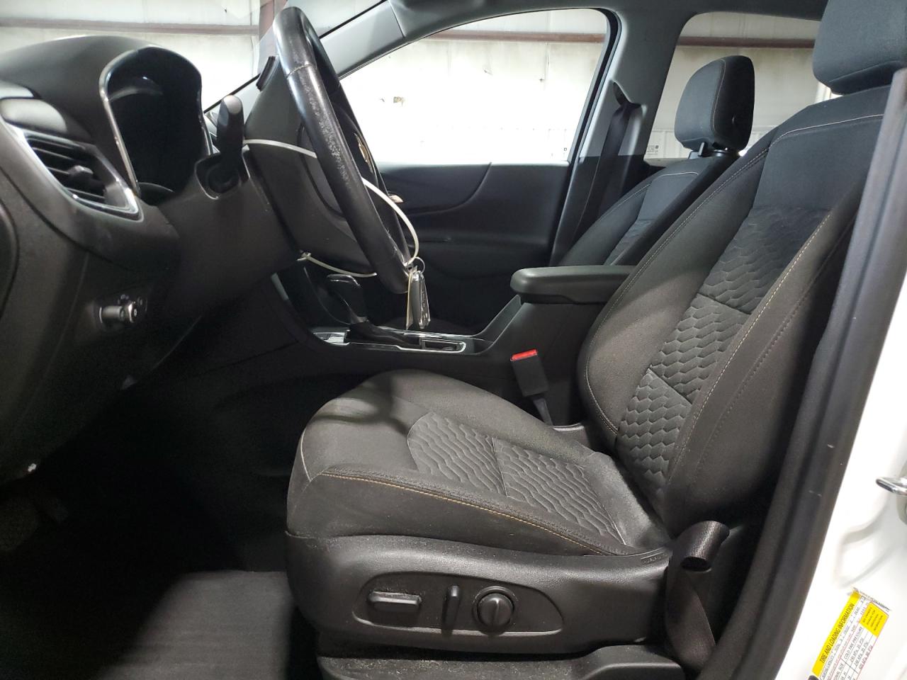 2020 Chevrolet Equinox Lt VIN: 2GNAXVEX6L6110721 Lot: 70638995