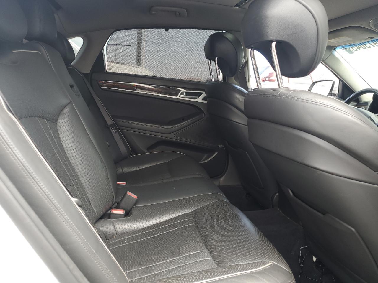 2016 Hyundai Genesis 3.8L VIN: KMHGN4JE3GU142049 Lot: 58973045