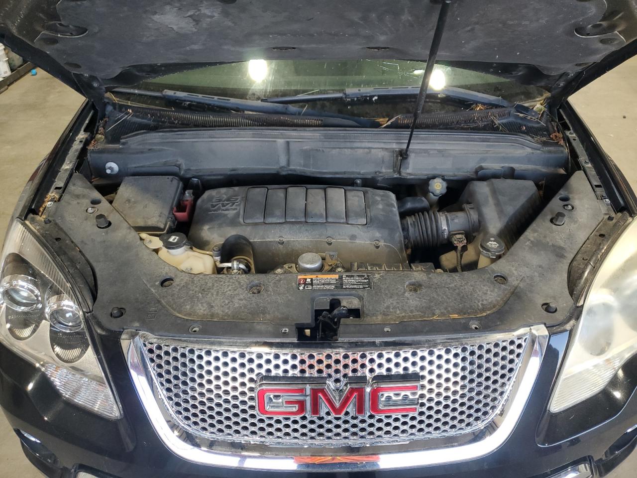 2011 GMC Acadia Denali VIN: 1GKKVTED9BJ372915 Lot: 67934025