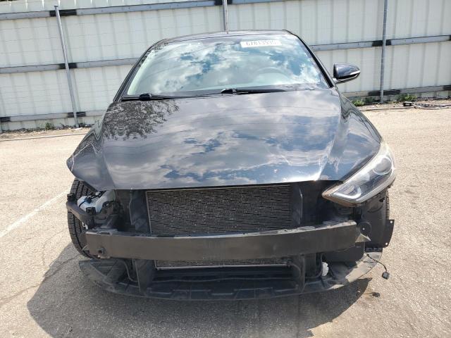  HYUNDAI ELANTRA 2017 Czarny