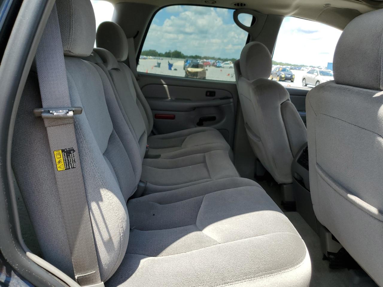 2005 GMC Yukon VIN: 1GKEK13T15R204132 Lot: 69053175