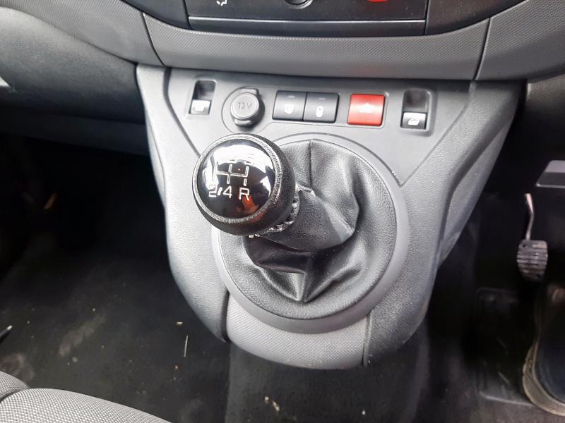 2017 PEUGEOT PARTNER SE