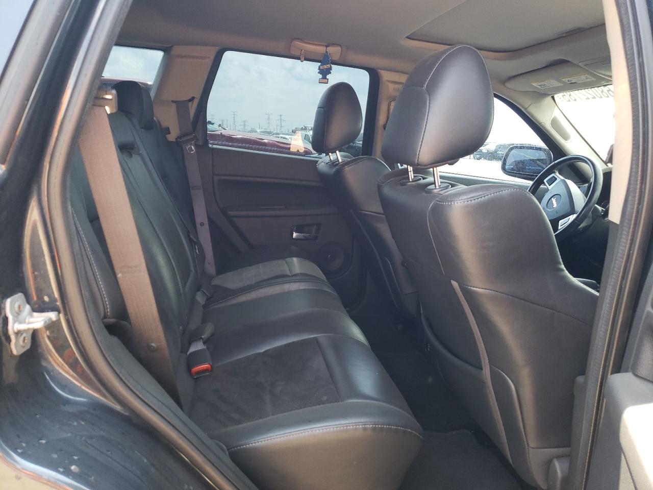 1J8HR78328C100958 2008 Jeep Grand Cherokee Srt-8