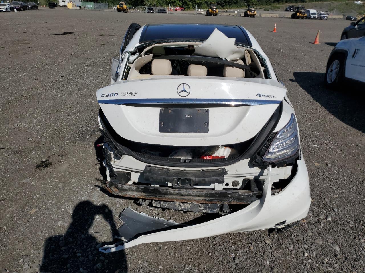 2015 Mercedes-Benz C 300 4Matic VIN: 55SWF4KB3FU035476 Lot: 68481105