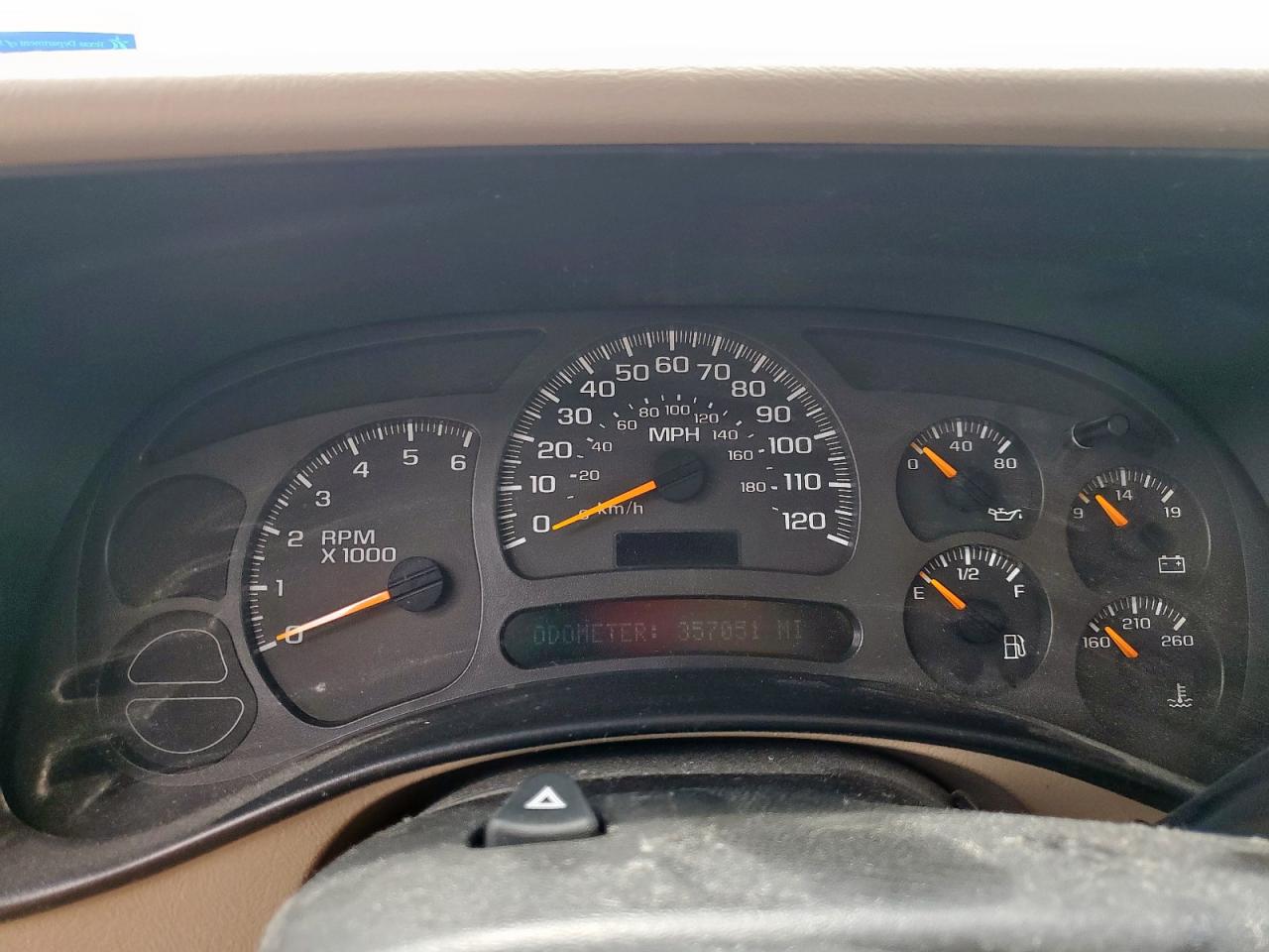 2003 Chevrolet Tahoe C1500 VIN: 1GNEC13Z73R111570 Lot: 67689185