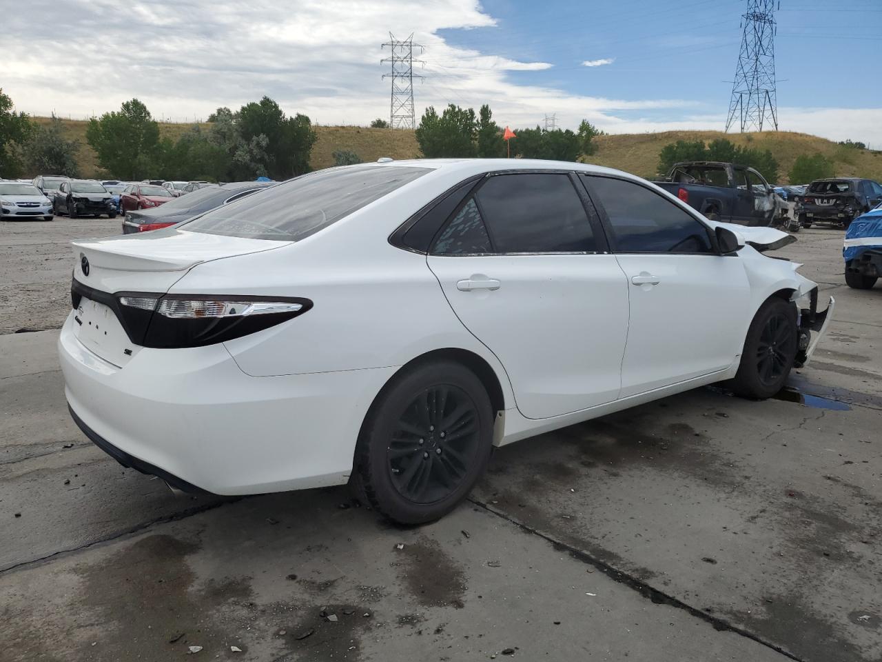 2015 Toyota Camry Le white null gas 4T1BF1FKXFU932547 photo #4