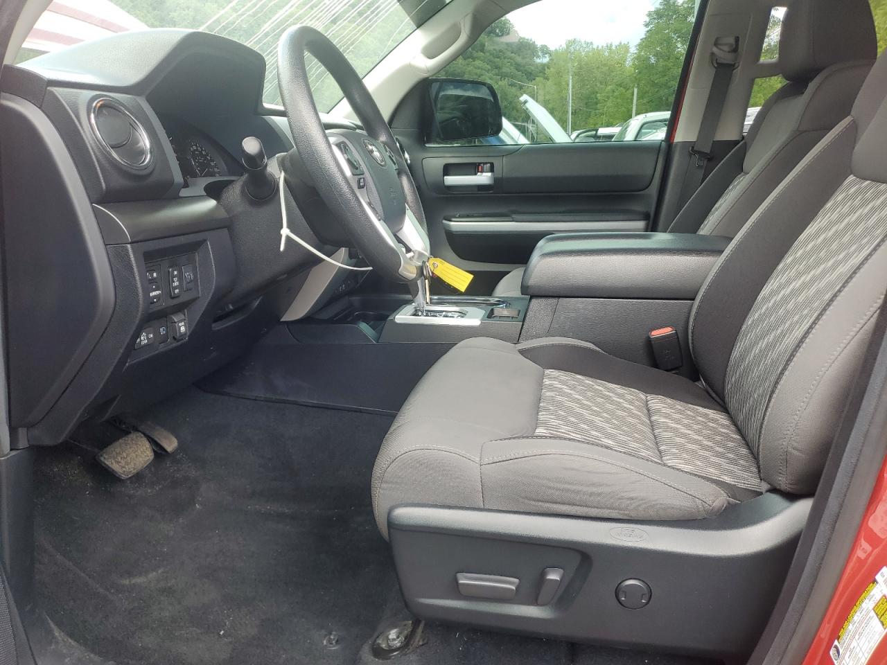 2020 Toyota Tundra Crewmax Sr5 VIN: 5TFDY5F16LX951029 Lot: 70746655