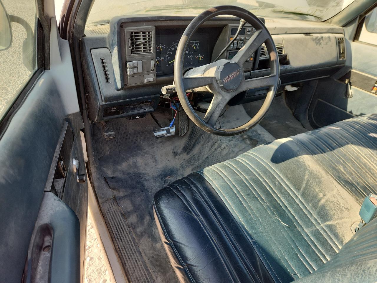 1994 Chevrolet Gmt-400 C2500 VIN: 1GCFC24K8RE112179 Lot: 71157755