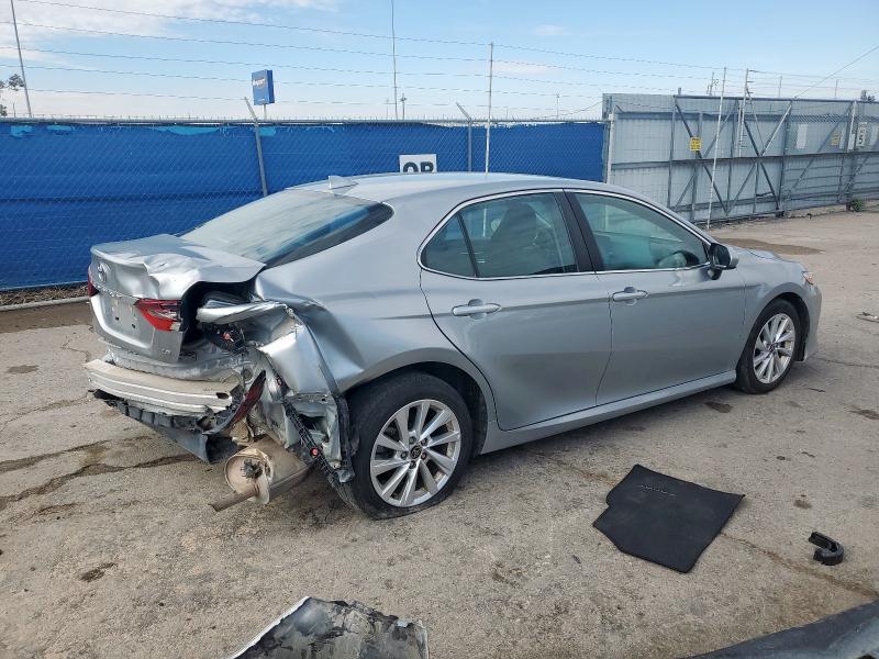  TOYOTA CAMRY 2023 Srebrny