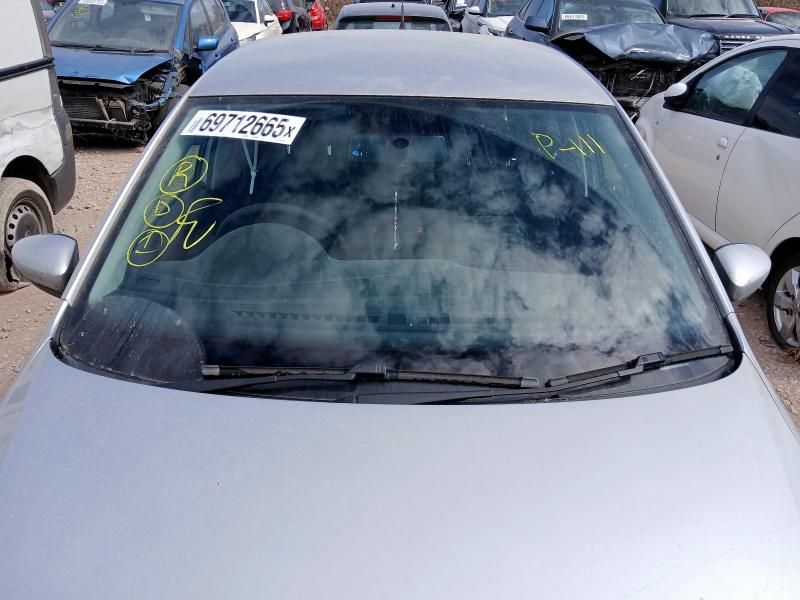 2011 VOLKSWAGEN POLO SE