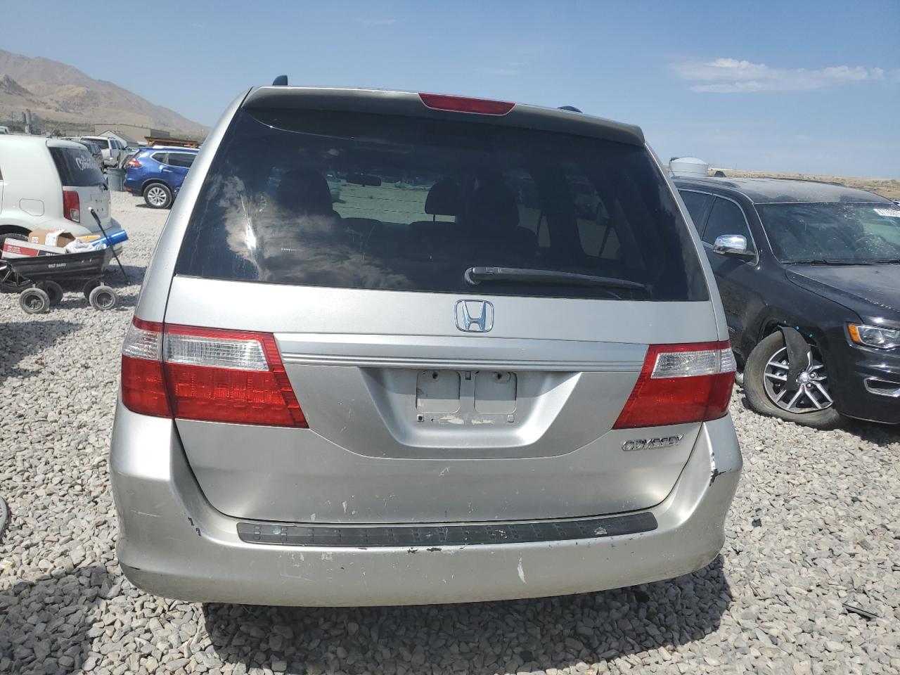 2005 Honda Odyssey Exl VIN: 5FNRL38745B115713 Lot: 68705945