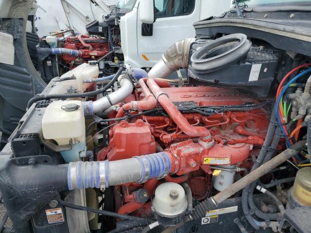 2016 PETERBILT TRACTOR 579 - TRUCKS SEMI TRUCK