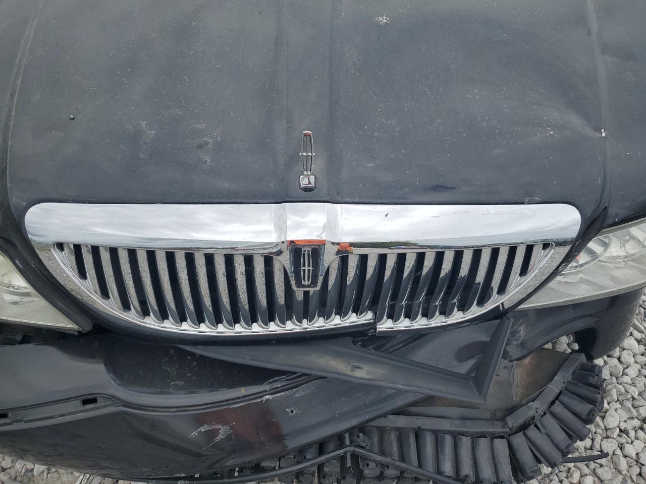 2009 Lincoln Town Car Signature Limited VIN: 2LNHM82V79X601222 Lot: 69404075