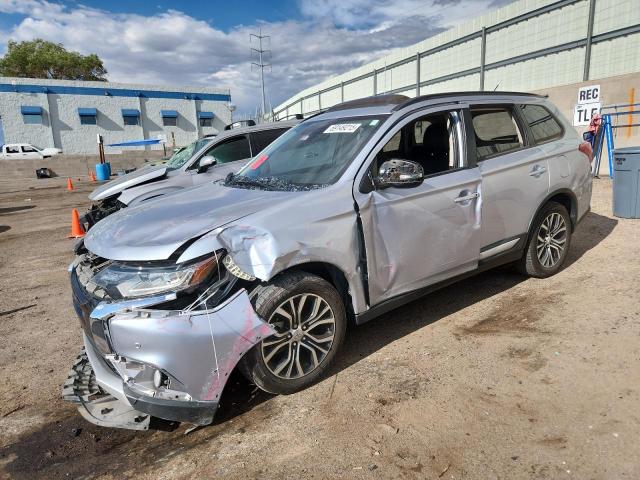  MITSUBISHI OUTLANDER 2016 Серебристый