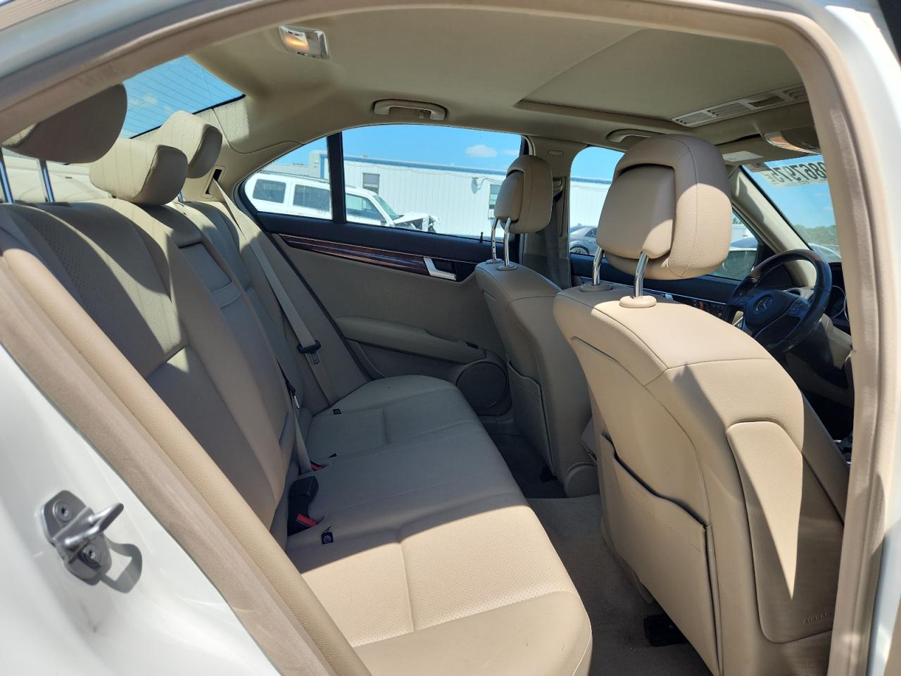 2012 Mercedes-Benz C 250 VIN: WDDGF4HB8CR217473 Lot: 69867975