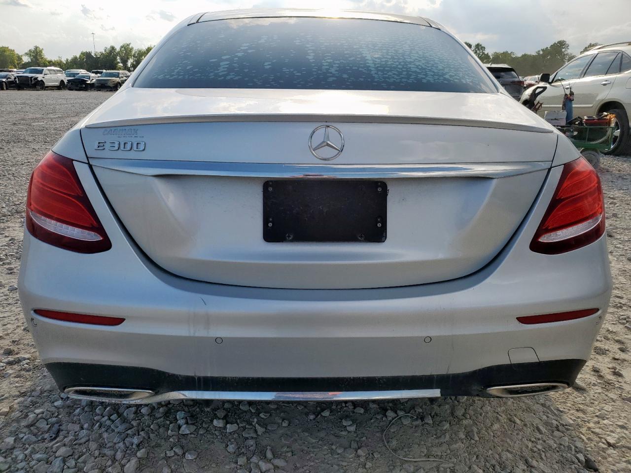 WDDZF4JB7JA431580 2018 Mercedes-Benz E 300