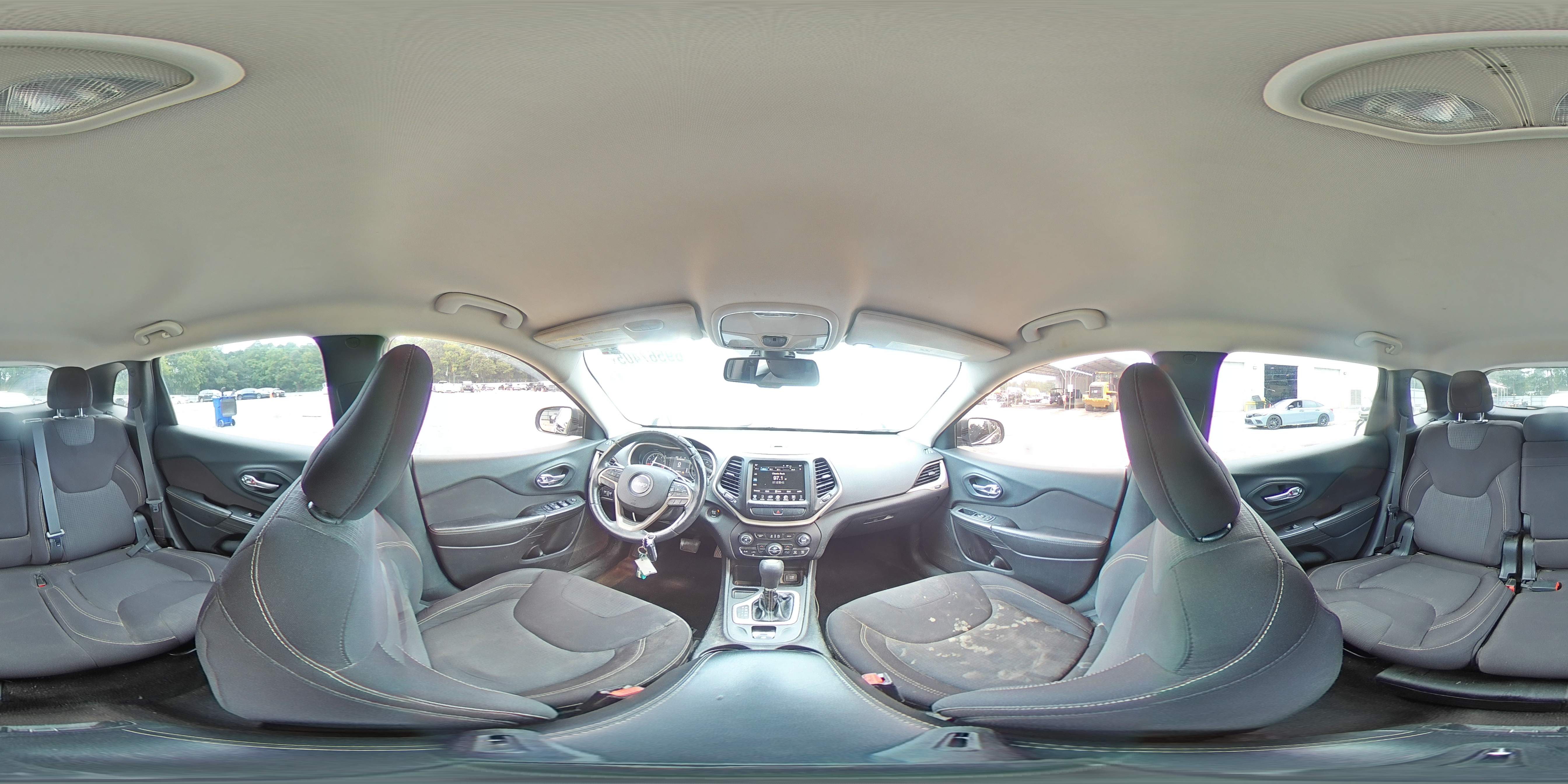 2015 Jeep Cherokee Latitude VIN: 1C4PJLCS1FW596798 Lot: 69567405