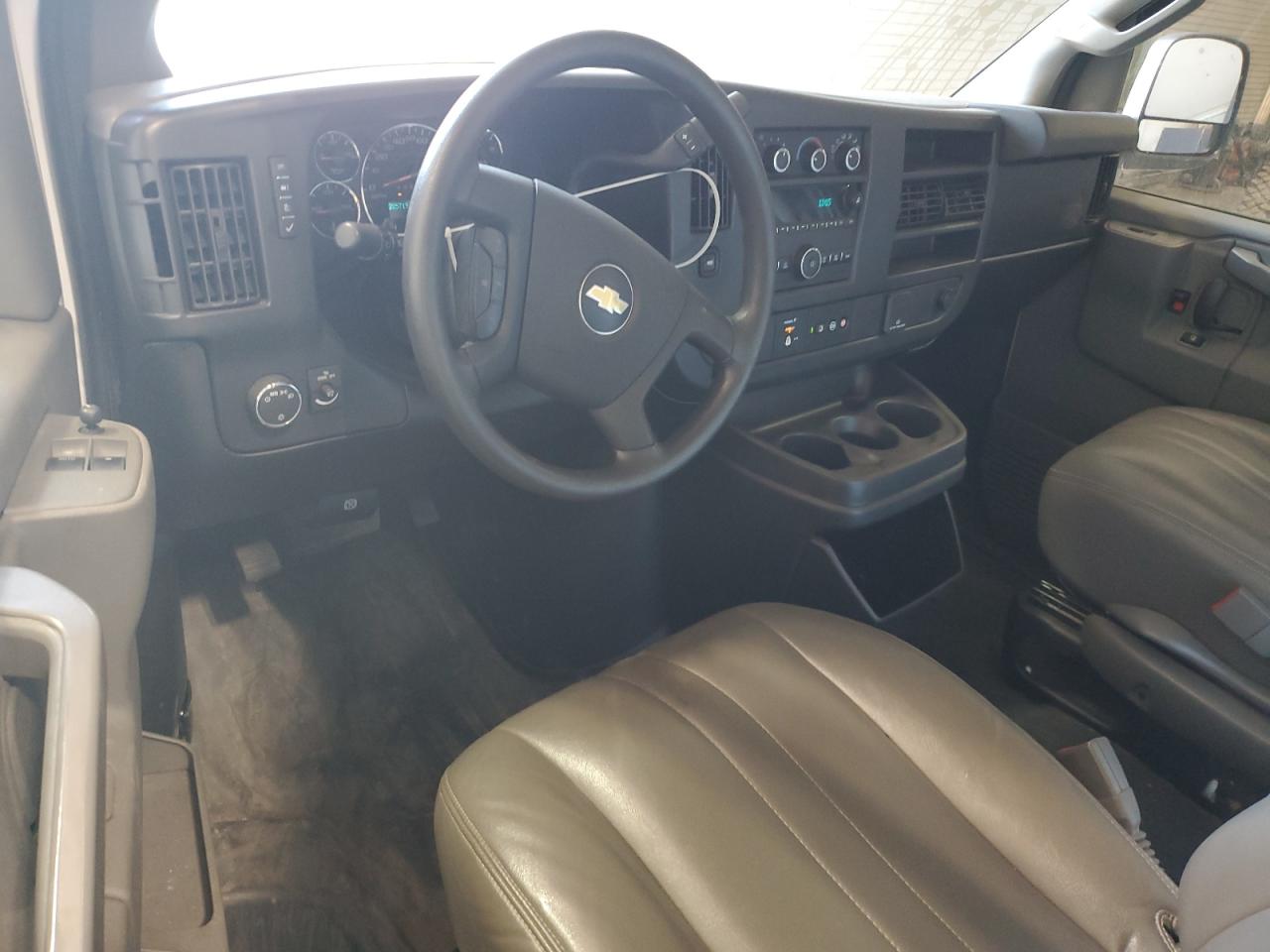 2021 Chevrolet Express G2500 VIN: 1GCWGAF71M1188110 Lot: 81530585