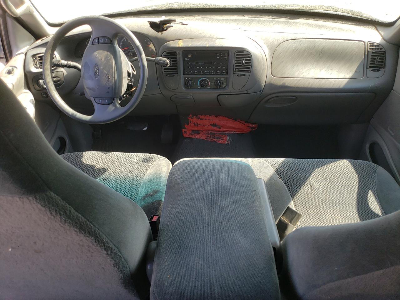 2000 Ford Expedition Xlt VIN: 1FMRU15L6YLB56943 Lot: 69731135