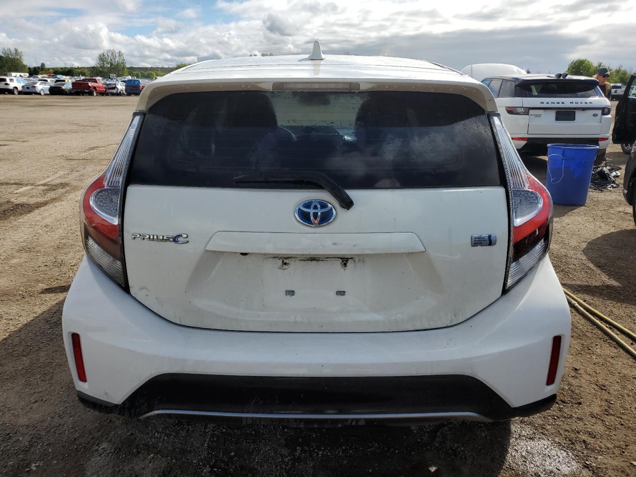 2018 Toyota Prius C VIN: JTDKDTB32J1606952 Lot: 68911255