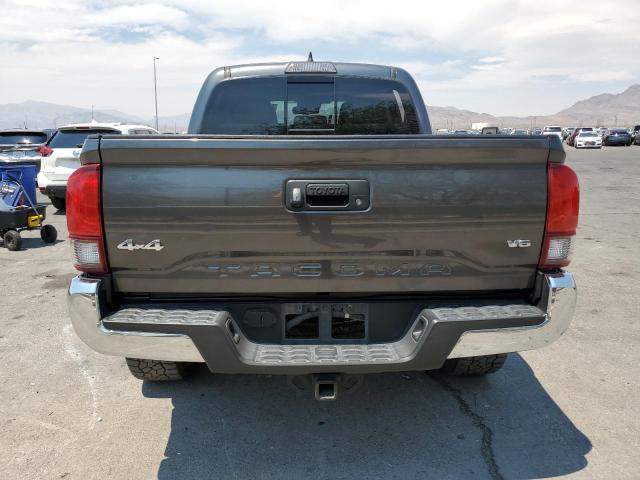  TOYOTA TACOMA 2018 Серый
