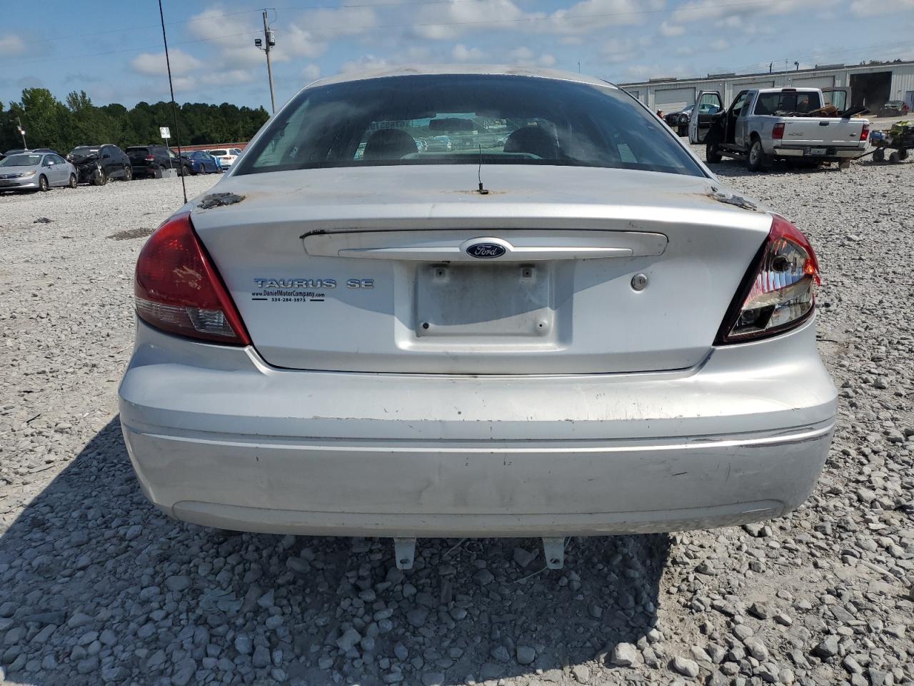 2005 Ford Taurus Se VIN: 1FAHP53U65A167481 Lot: 67853795