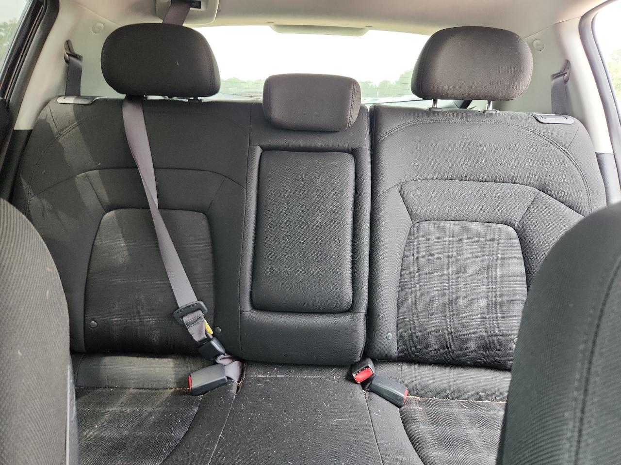 2012 Kia Sportage Base VIN: KNDPB3A23C7227141 Lot: 69390635