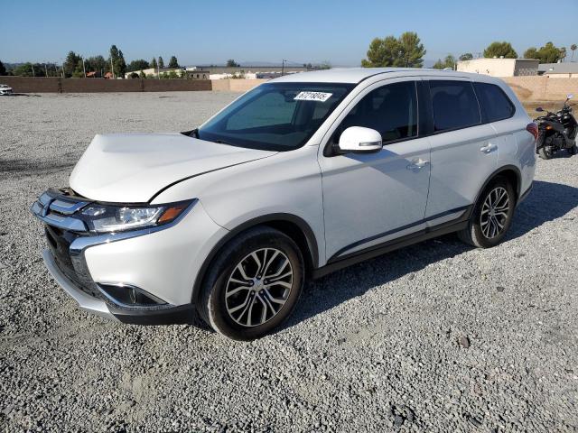 Parquets MITSUBISHI OUTLANDER 2017 White