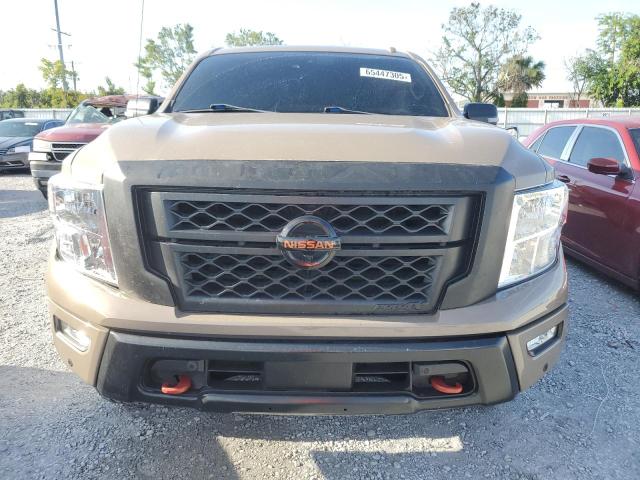  NISSAN TITAN 2020 Brązowy