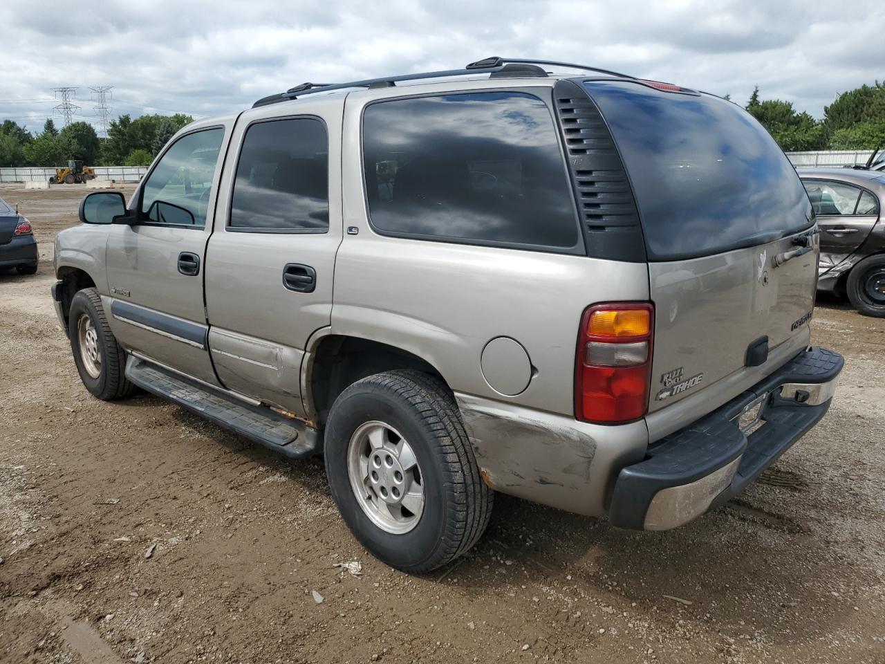 2002 Chevrolet Tahoe K1500 beige null gas 1GNEK13V52J230487 photo #3