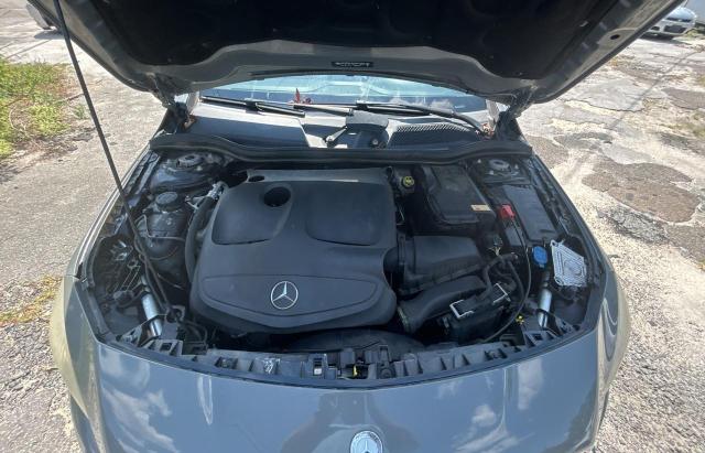 Sedans MERCEDES-BENZ CLA-CLASS 2016 Gray
