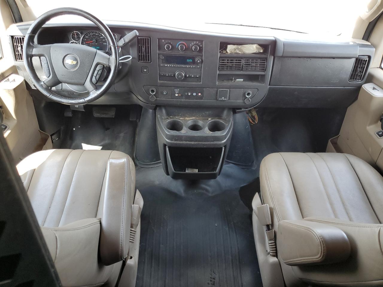 2020 Chevrolet Express G2500 VIN: 1GCWGAFP6L1262944 Lot: 69792575